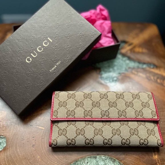 Authentic Gucci Wallet - Picture 2 of 6